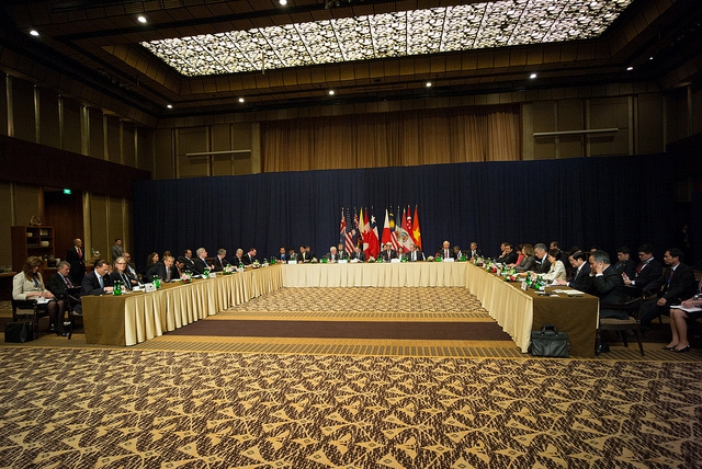 Sekretarz Kerry bierze udział w dyskusji na temat Partnerstwa Transpacyficznego
